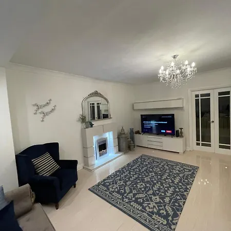 Cosy & Private House - Free Parking, Nec, Airport, Bullring Σπίτι διακοπών *